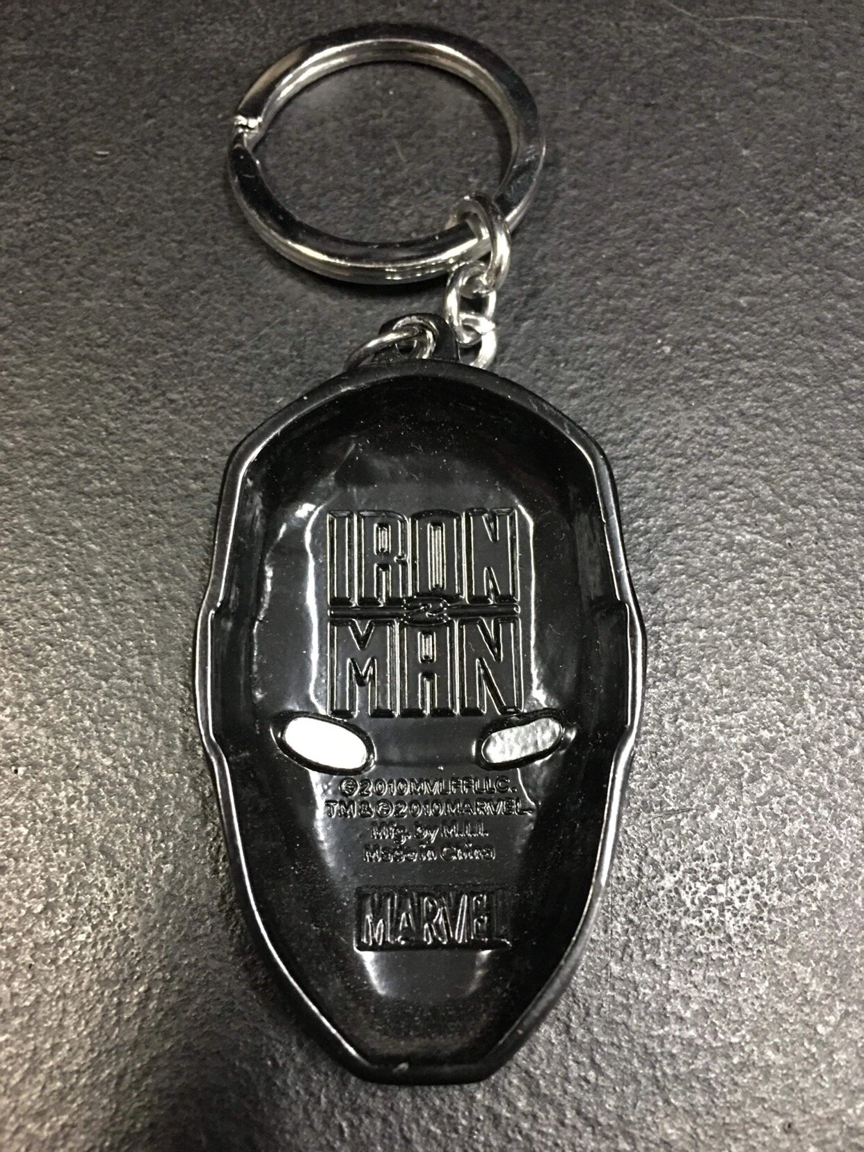 Iron Man - Mask 2 Metal Keyring — Inacoma 5 Iron Man - Mask 2 Metal Keyring — Inacoma - Image 3