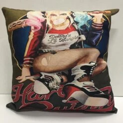 HARLEY QUINN - CANVAS PILLOW — Inacoma