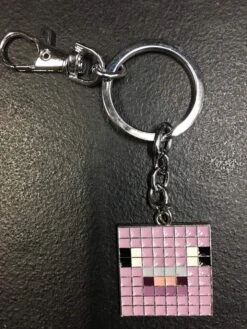 Minecraft - Pig Keyring — Inacoma