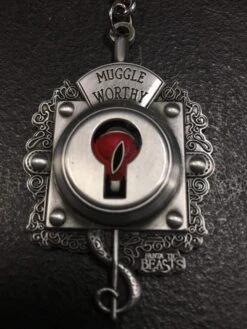 Fantastic Beasts And Where To Find Them - Muggle Worthy Metal Keyring — Inacoma