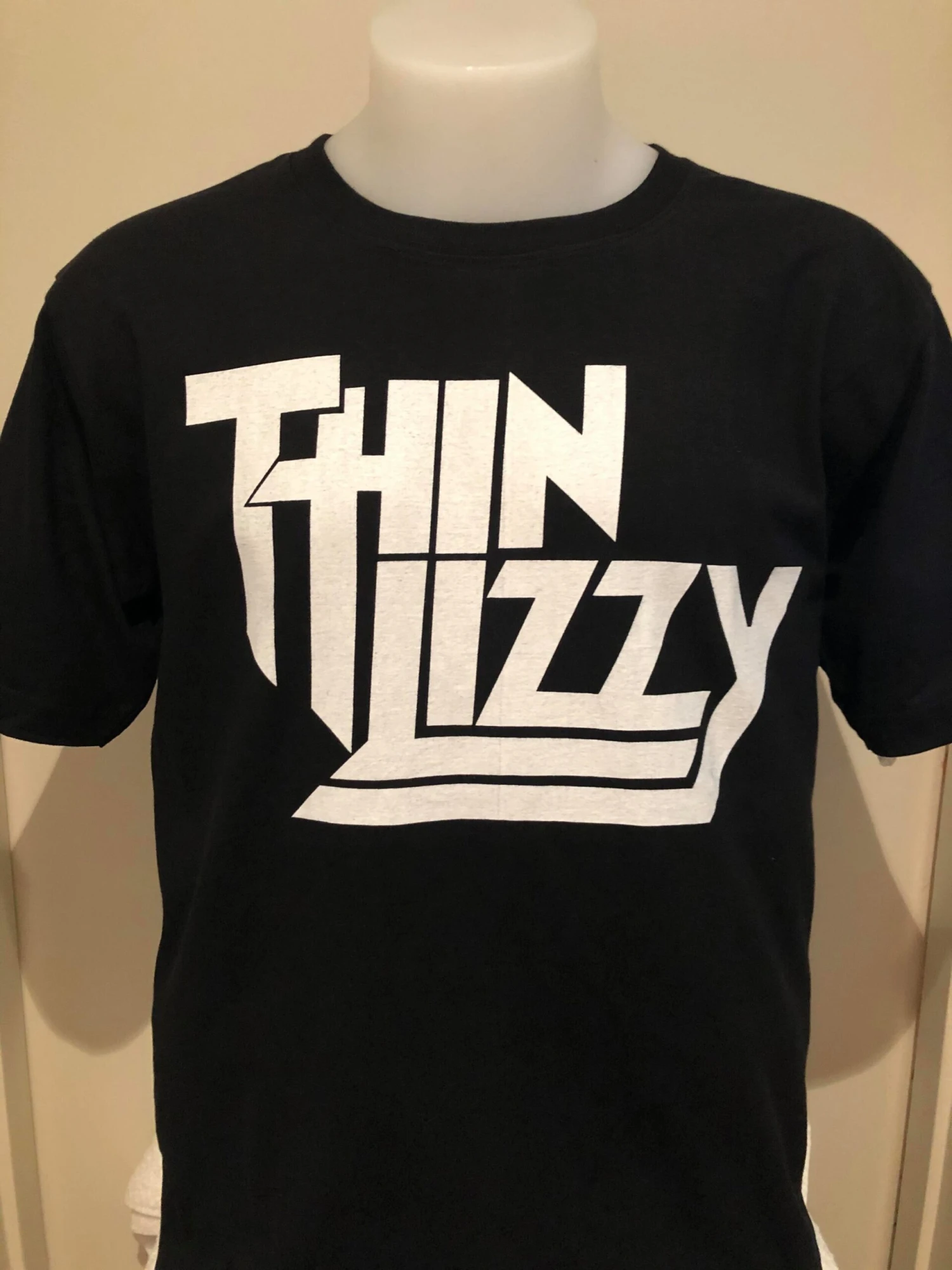 THIN LIZZY - TONIGHT THERE'S IS GONNA BE A JAILBREAK — Inacoma 3 THIN LIZZY - TONIGHT THERE'S IS GONNA BE A JAILBREAK — Inacoma